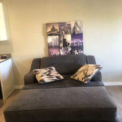 AWESOME COUCH-down