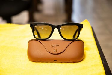 RayBan Meta Sunglasses (Wayfarer) Large Graphite