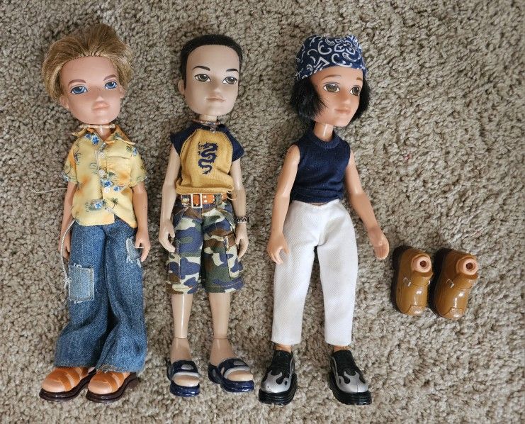 Vintage 2002-03 Bratz Boyz lot of 4 with some accessories