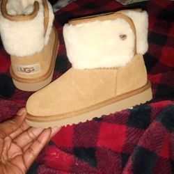 Size 10 Uggs Unisex Kids