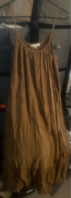 Long brown dress. (size medium)