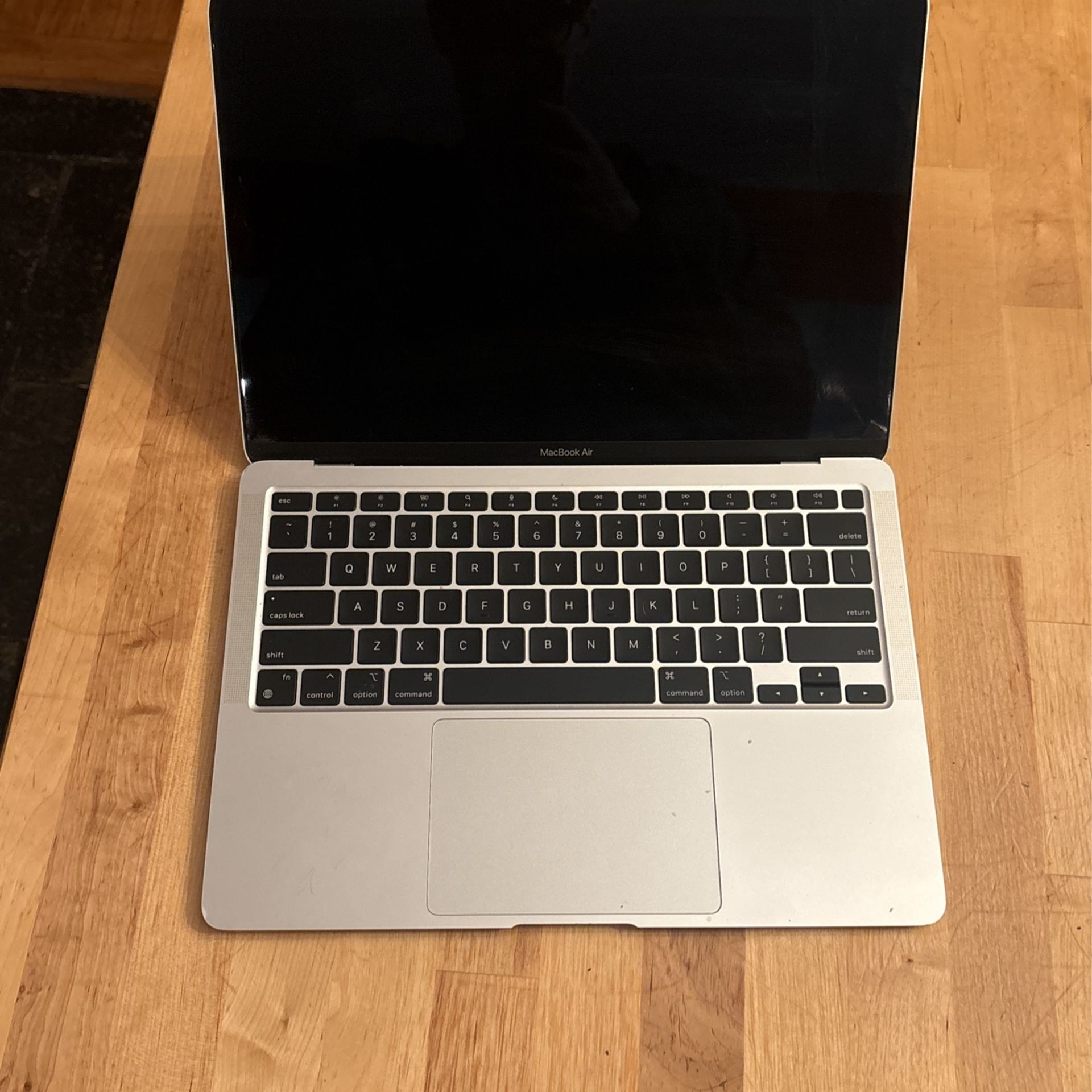 Apple MacBook Air M1 Chip 2020 13inch