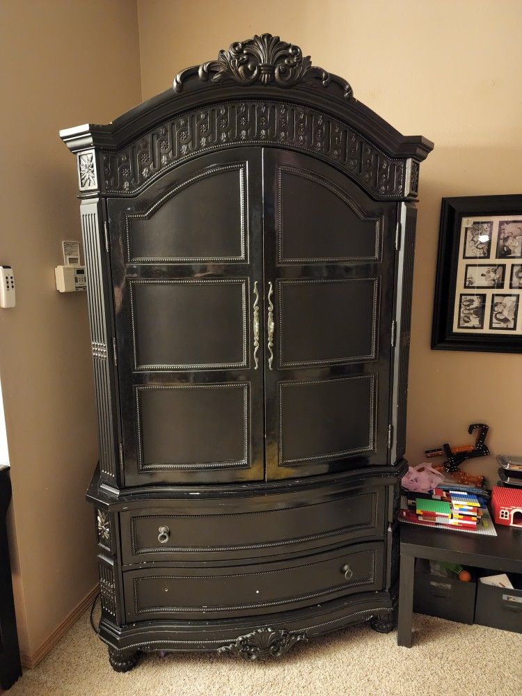 Ashley Furniture Britannia Rose Armoire