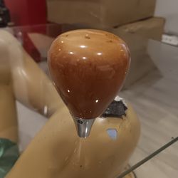 2008 JAGUAR S-TYPE SHIFT KNOB. NO CRACKS, GREAT CONDITION
