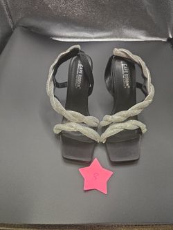 Cape Robbin sandals size 9