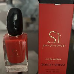 BRAND NEW Sì PASSIONE PERFUME!