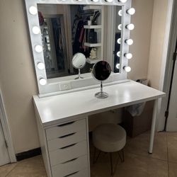 Makeup Vanity