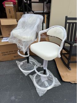 ADJUSTABLE BARSTOOLS