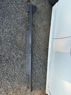 2014 Nissan Sentra side skirt