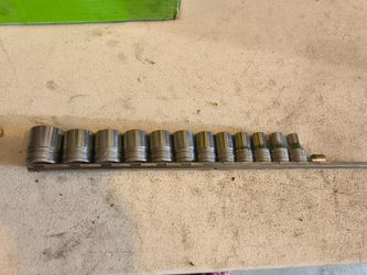 Snap On tools 1/2 drive SAE socket set...3/8".. to..1-1/16"