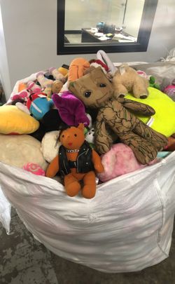 300lbs of soft toys plush toys vintage and retro wholesale