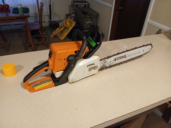 Stihl Chainsaw Ms 250 Starts, Runs!