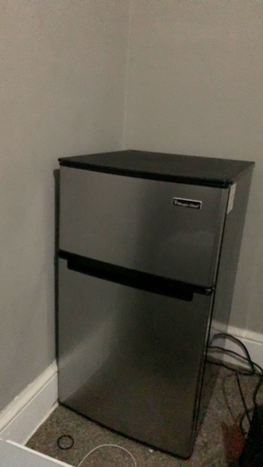 Magic Chef Mini Fridge 