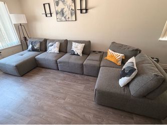 Modular Sectional sofa