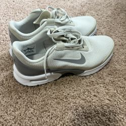 Men’s Size 8.5 Fathers Day 20$