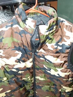 camo vest small