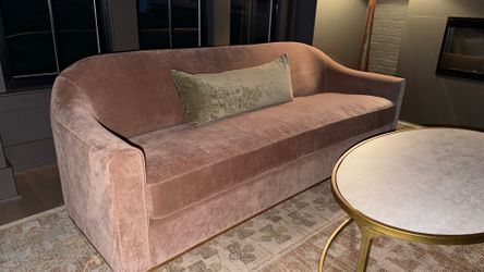 Brand new West Elm Bennet couch!!!