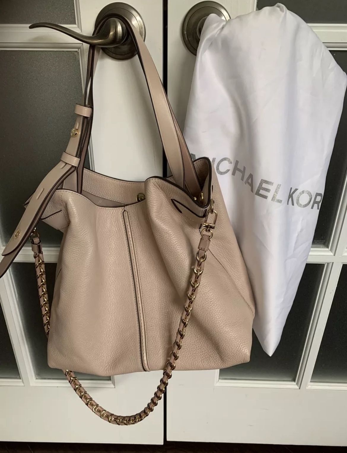 Michael Kors Downtown Astor Pebbled Leather Large Tote EC