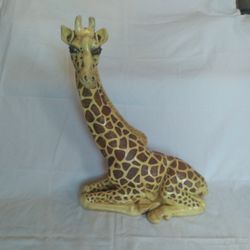 Giraffe Statue