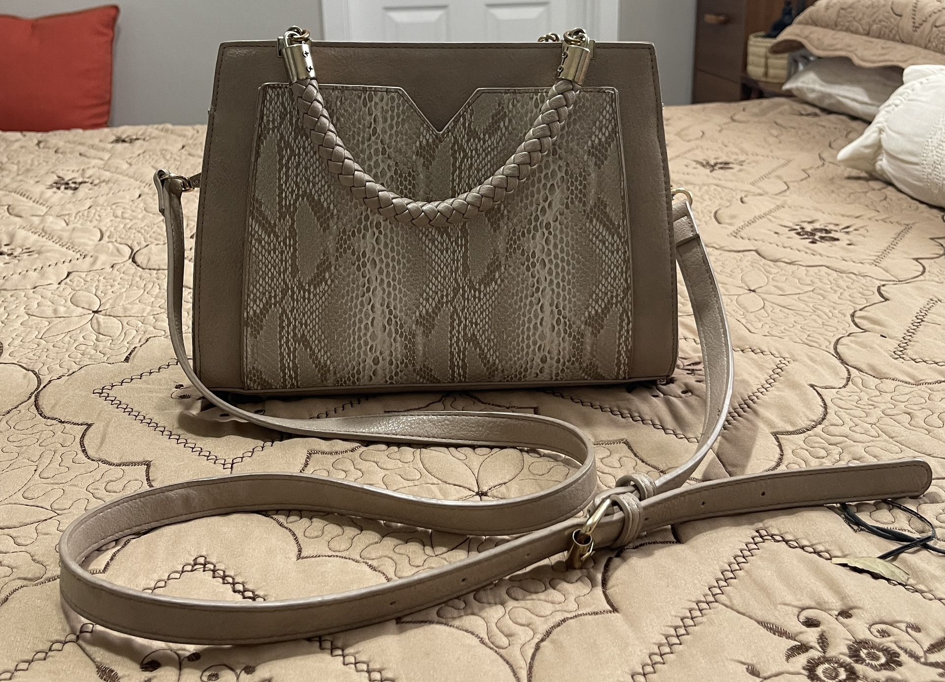 Miztique Braided hand bag