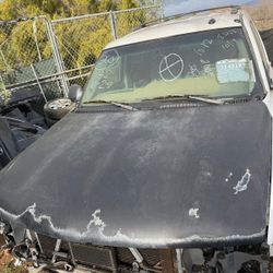 🚘🔥 HOOD  FOR  CHEVROLET  TAHOE 2001–2006 🔥🚘
