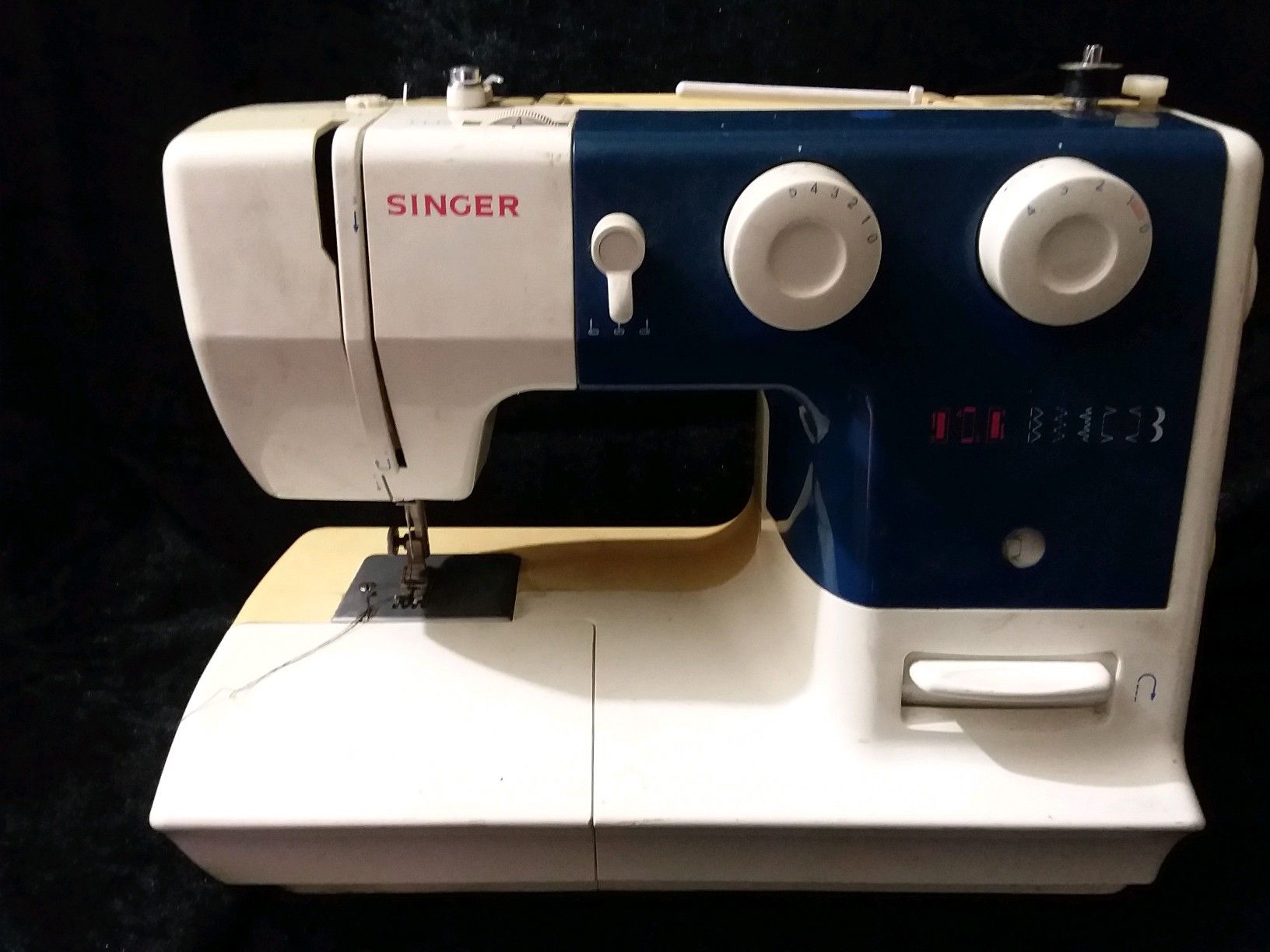 SINGER MODEL 1725 SEWING MACHINE for Sale in West Covina, CA OfferUp