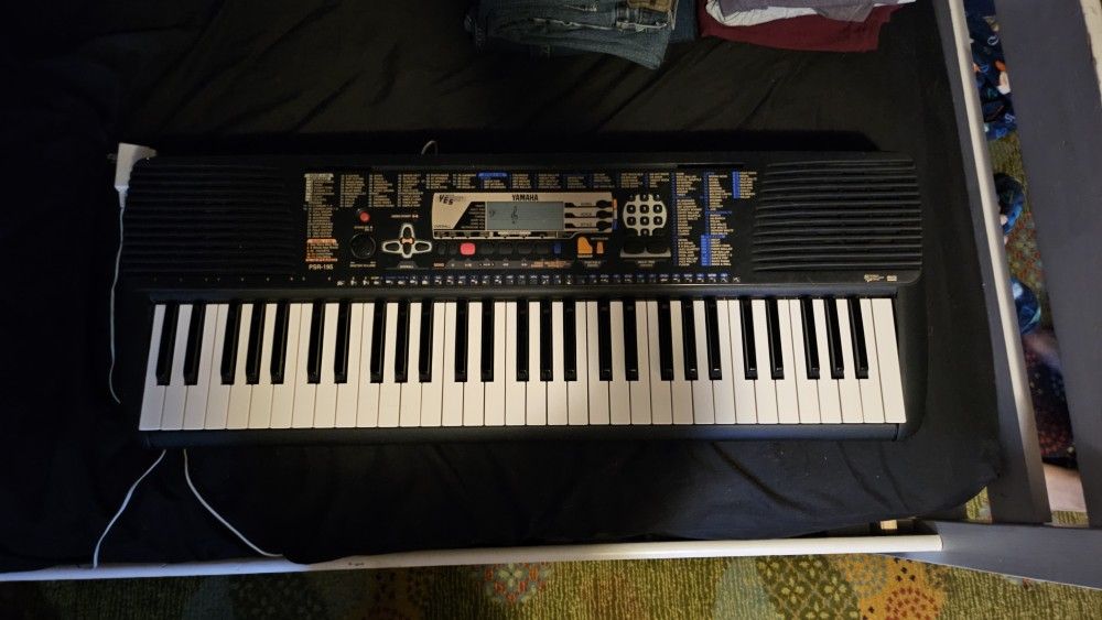 Piano (Yamaha PSR-195)