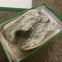 Bottega Venta White Orbit