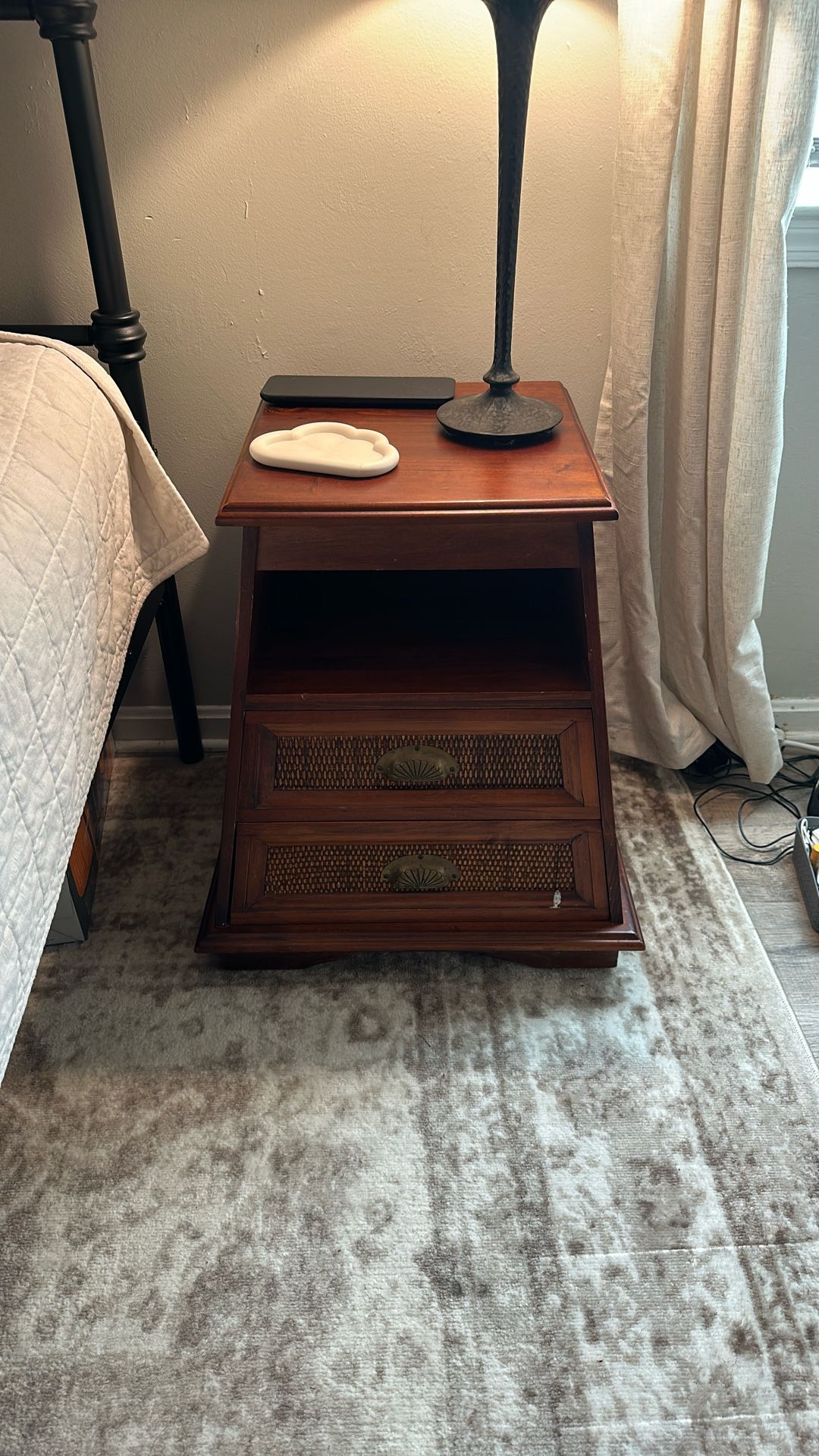 Nightstand x 2 And Dresser