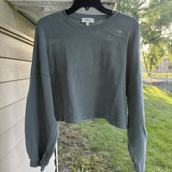 Bohme Women's light green, ribbed knit, long-sleeved, cropped sweater medium