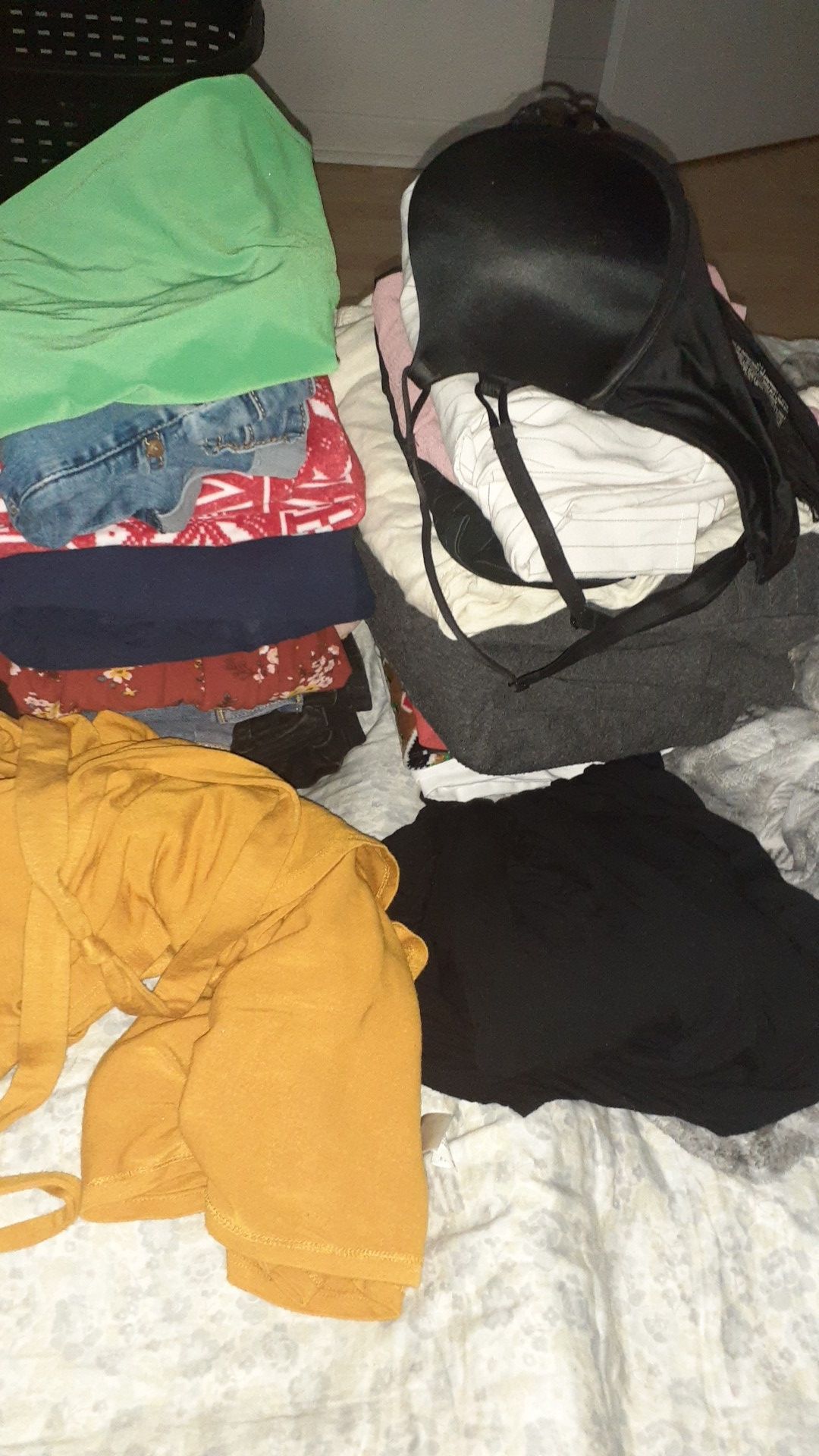 Lot of womens clothes