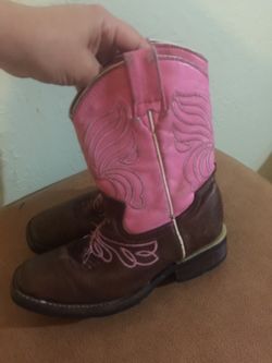Botas de niña $10