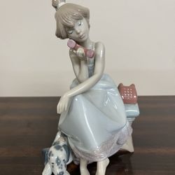 Lladro Porcelain Chit Chat With Stand & Box