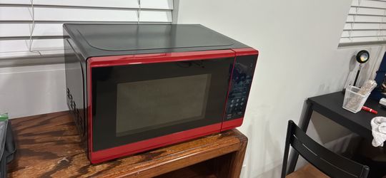 microwave oven (mainstays)