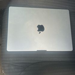 MacBook Pro M4 14” 