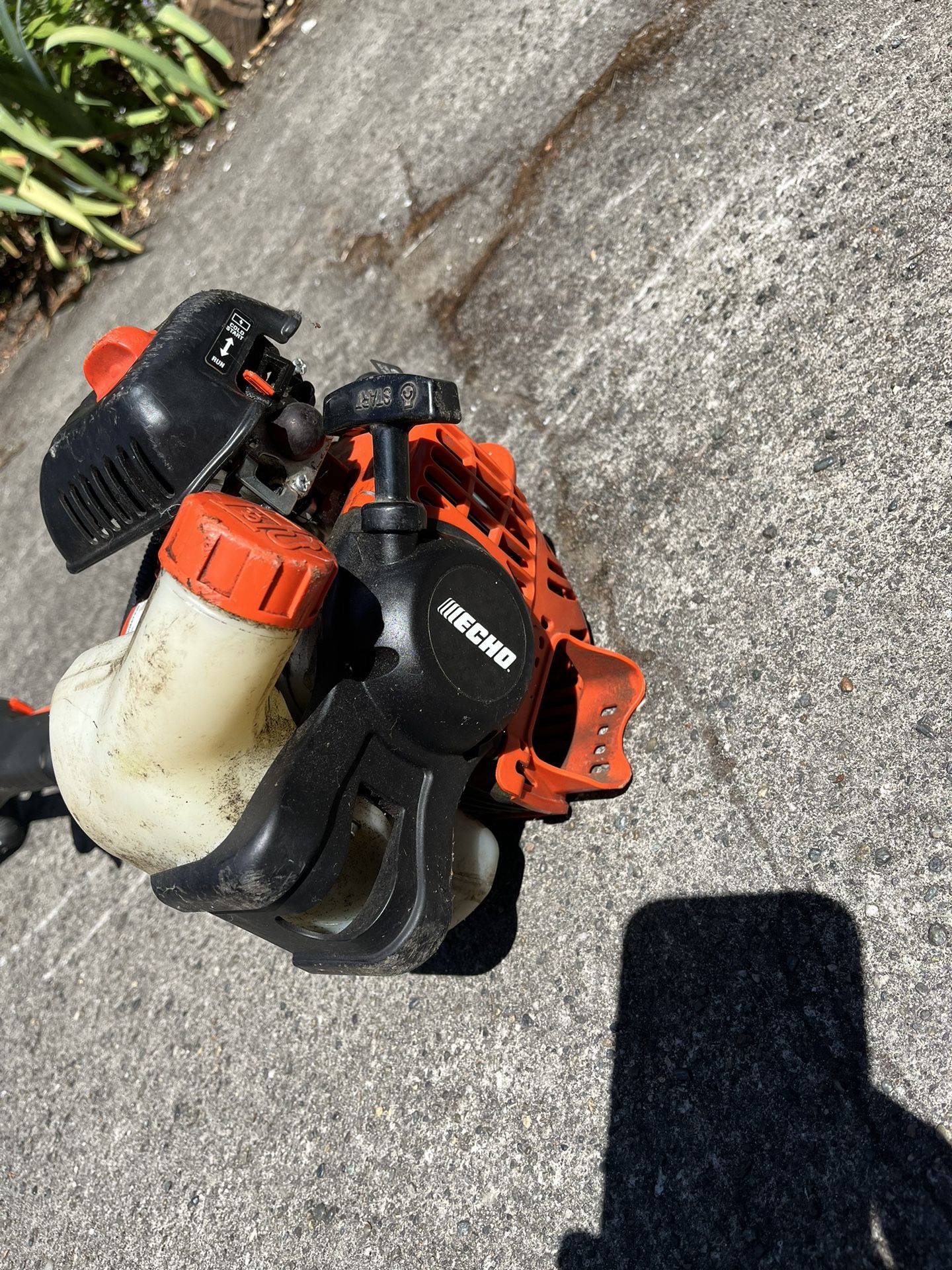 Echo SRM 225 String Trimmer Weed Whacker for Sale in Seattle, WA