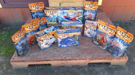 Titan A.E. Drej Stinger, Turbo Surge Phoenix Vehicle & Action Figures Bundle 12