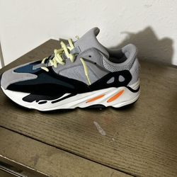 Yeezy Boost 700 Wave Runner 