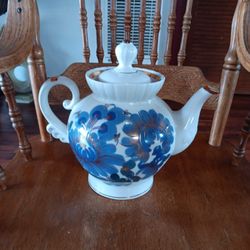 Large Tea Pot