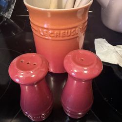 Le Crueset bundle