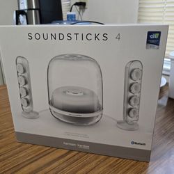 【Brand New】Harman Kardon SoundSticks 4 Bluetooth Speaker System