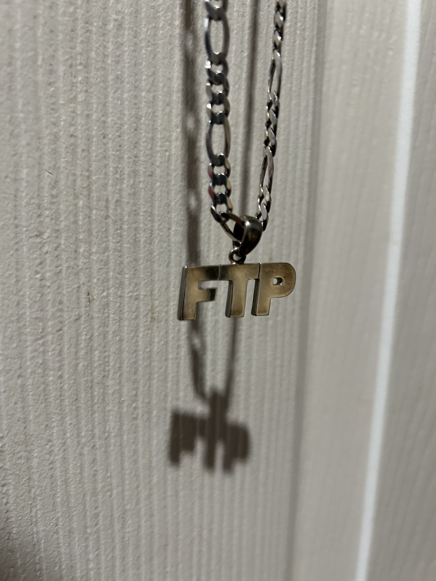 アクセサリー FTP CHAIN SILVER LOGO s-l1200.jpg
