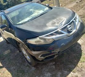 Nissan suv