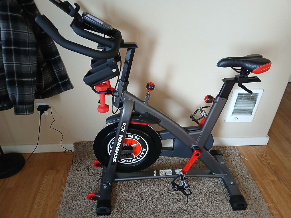 Schwinn IC4 Stationary Bike