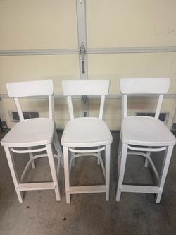 Set of 3 White Wood Bar Stools