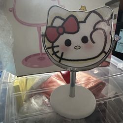 Small Hello Kitty Mirrior