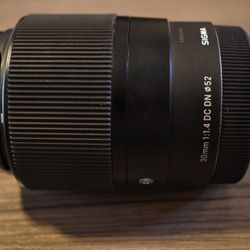 Sigma 30mm f/1.4 DC DN for Sony E Mount