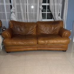 Big Comfy Leather Couch 