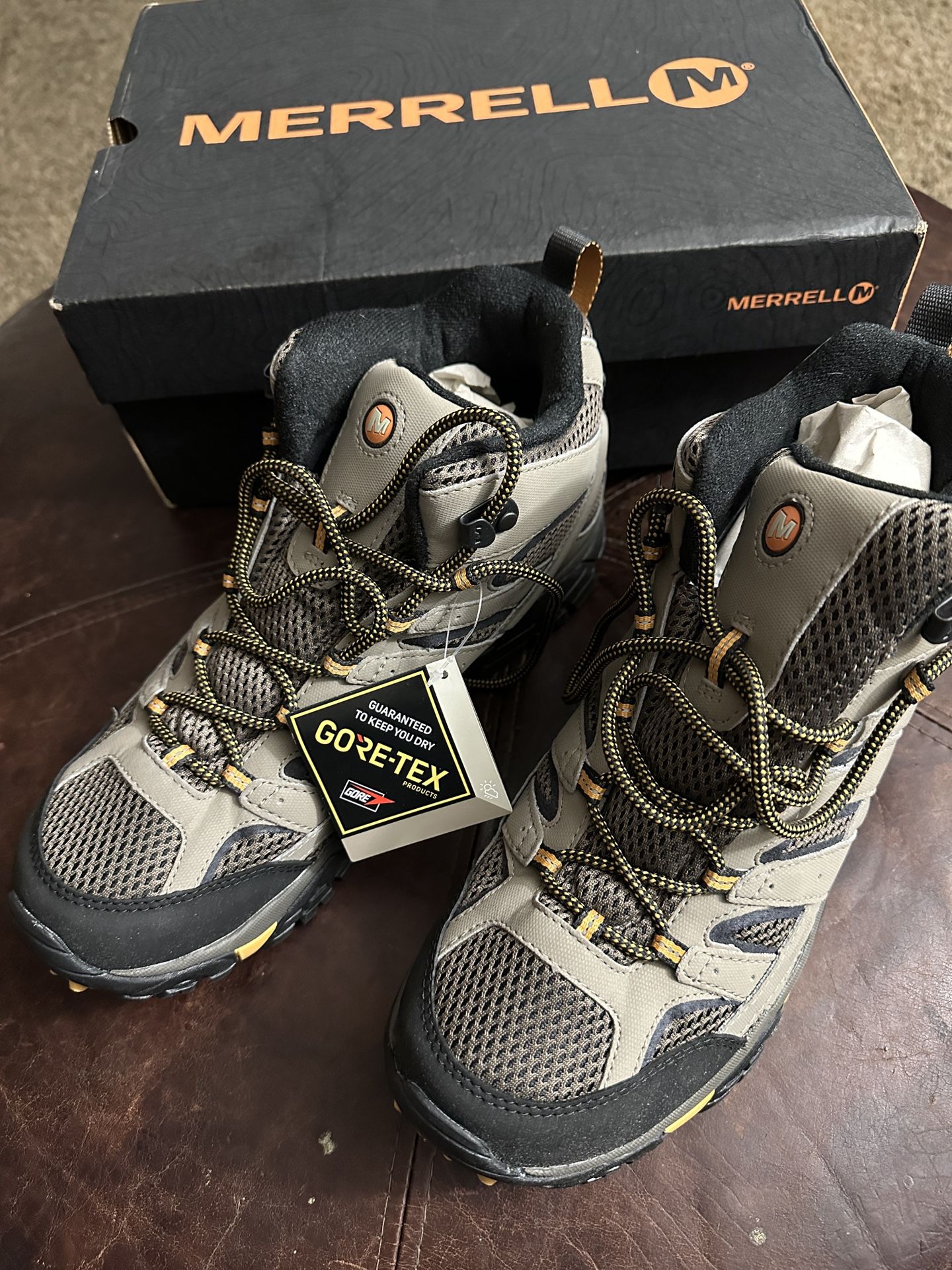 Merrell Men's Moab 2 Mid Gtx Hiking Boot Size 10