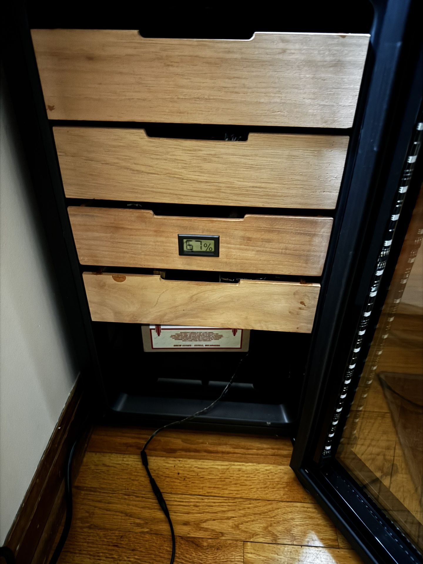 Needone48L Cigar Humidor. 
